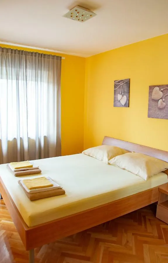 Apartments Neda Kampor Kroatien