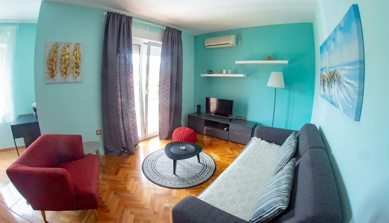 Apartments Neda Kampor 0*,